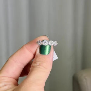 Anel Meia Aliança Ilusion 2x4mm / 0,91 quilates