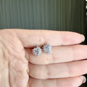 Brinco Coração 5x5mm / 0,5 quilates